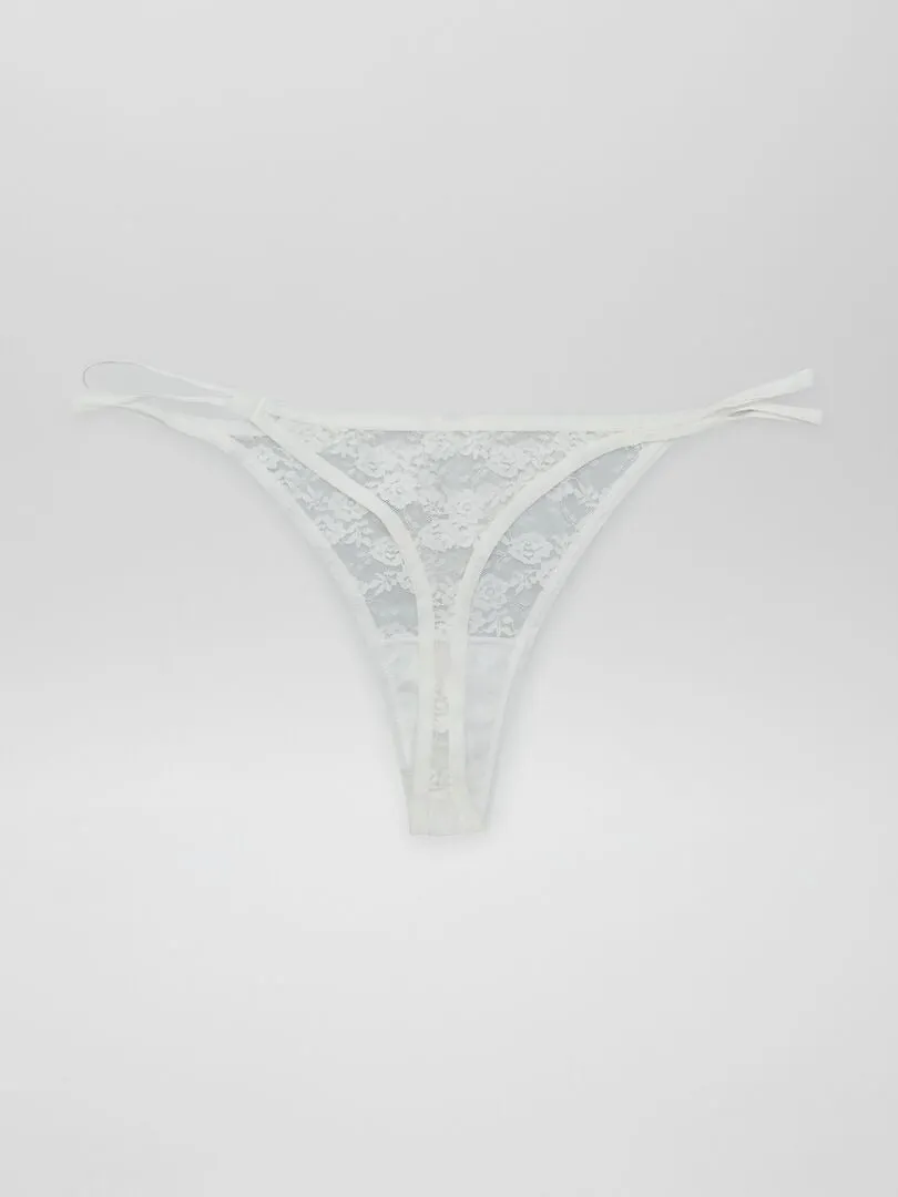 PACK DE 3 TANGAS DE ENCAJE  BLANCO NIEVE