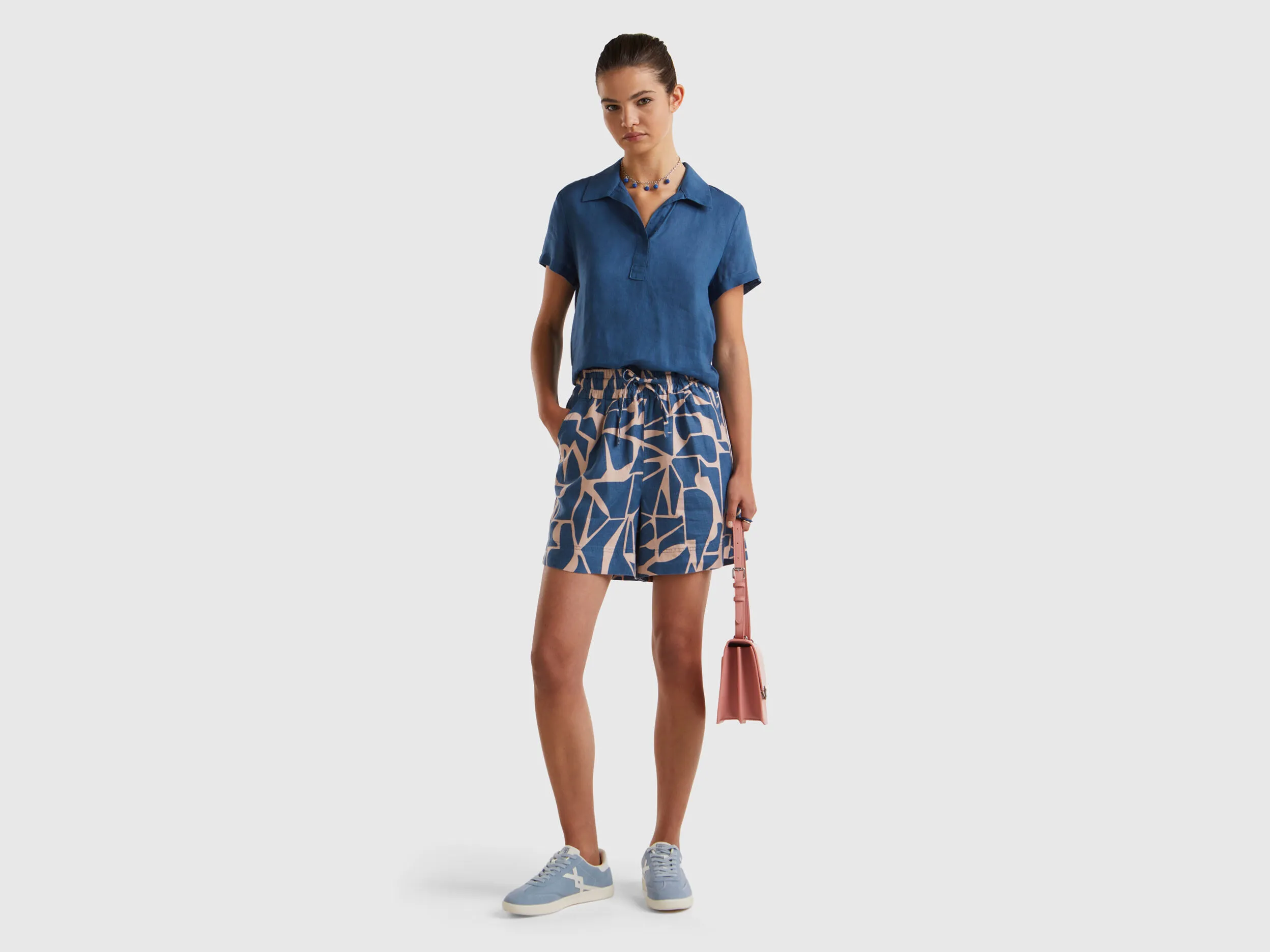 Pantalón corto de lino estampado