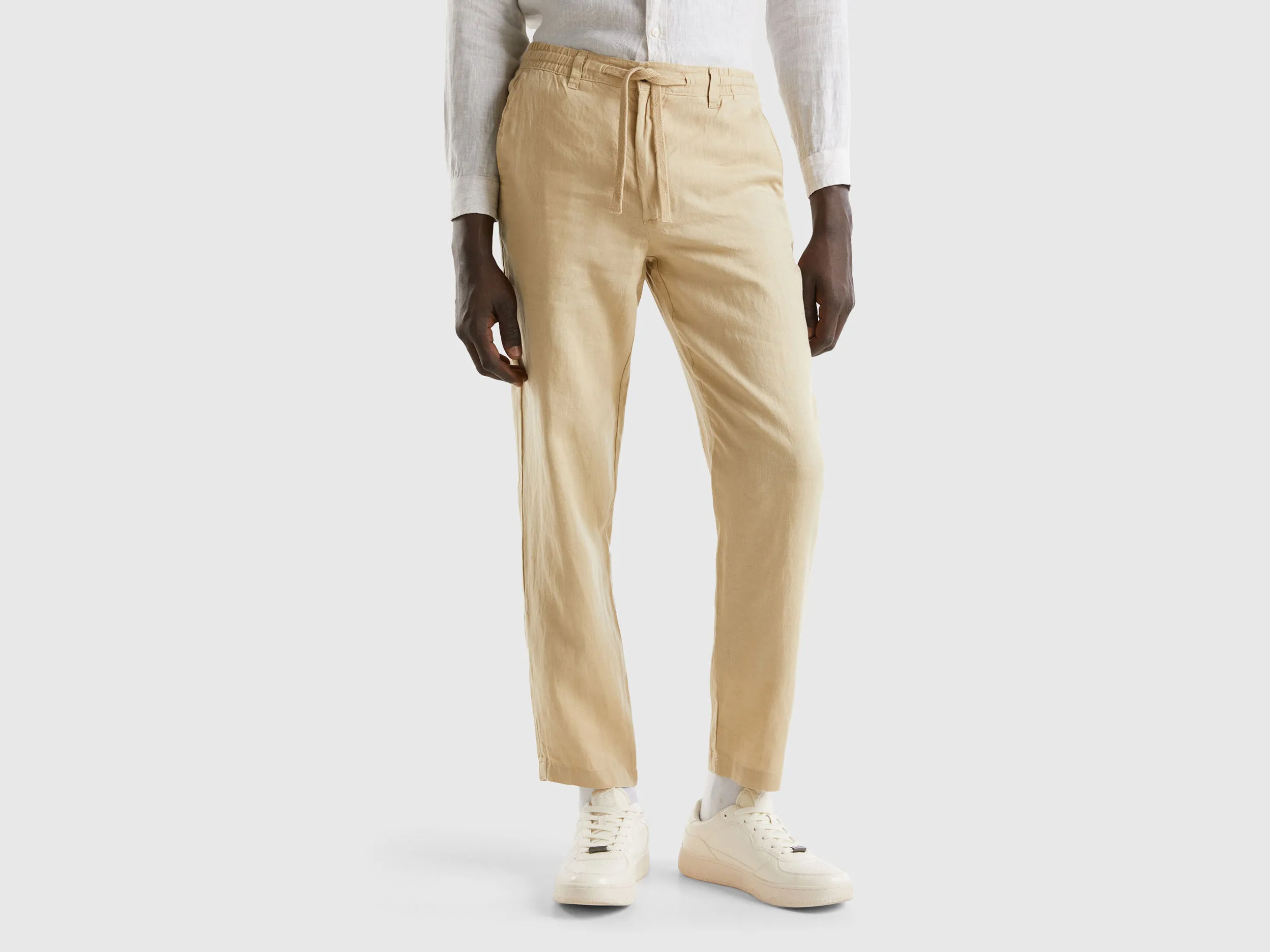 Pantalón de 100 % lino con cordón