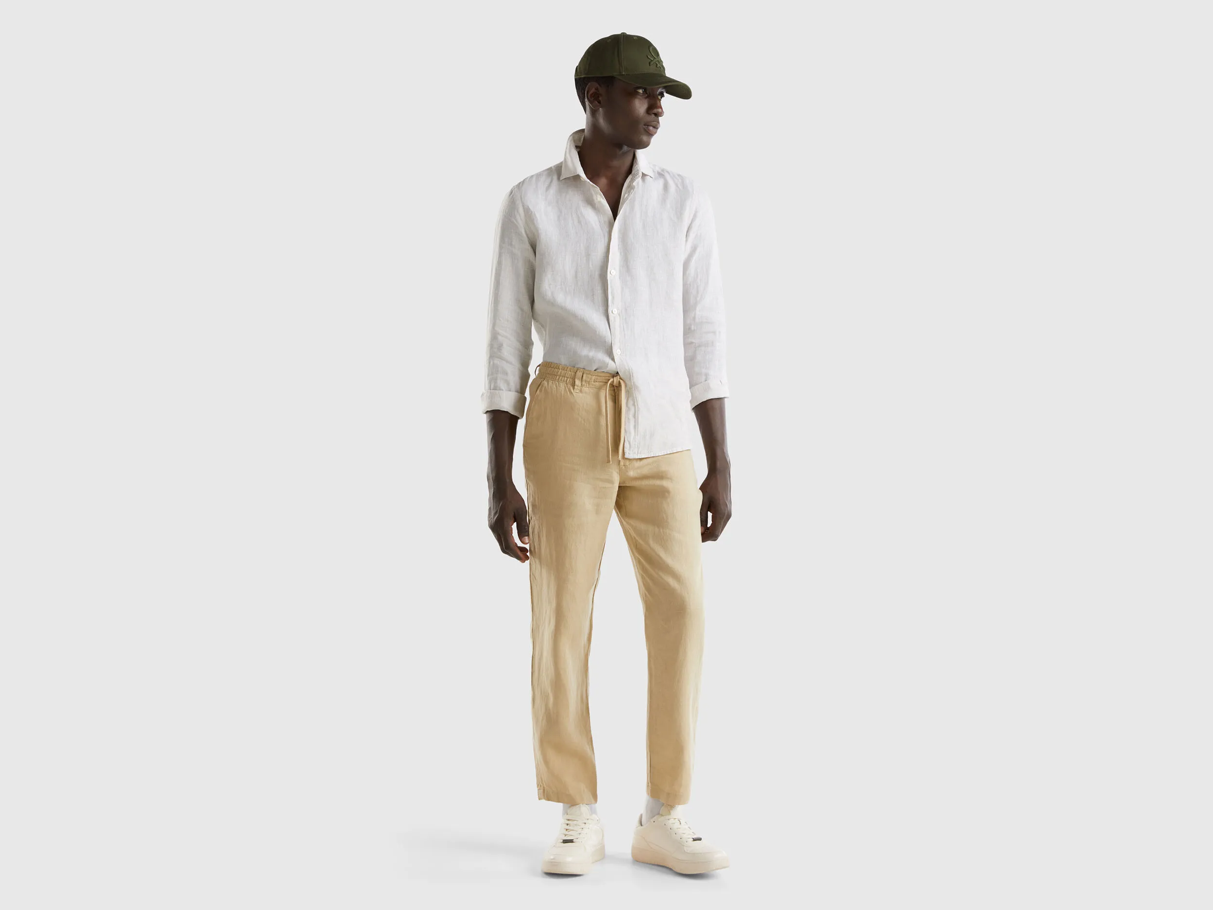 Pantalón de 100 % lino con cordón