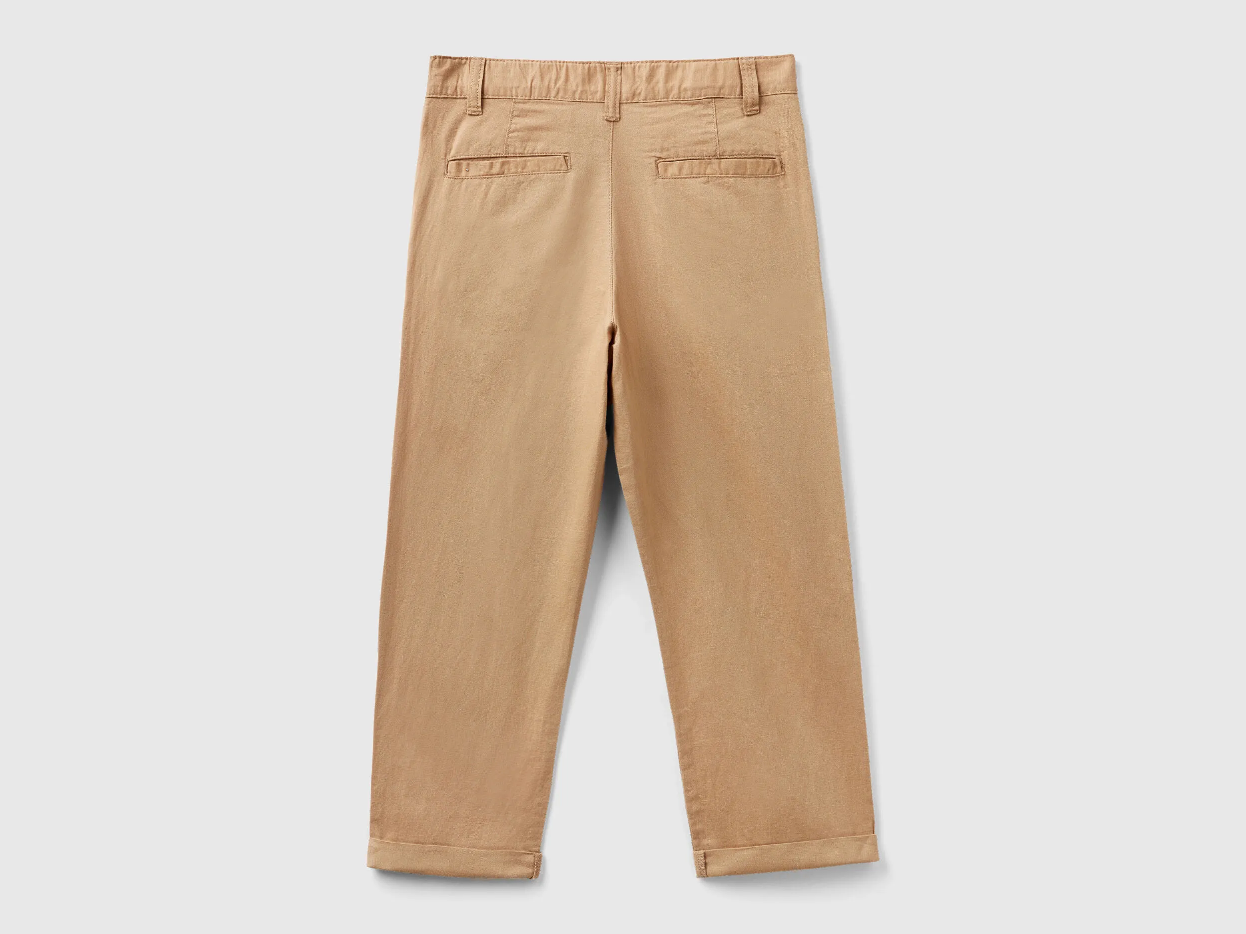 Pantalón de lino mixto de corte relajado