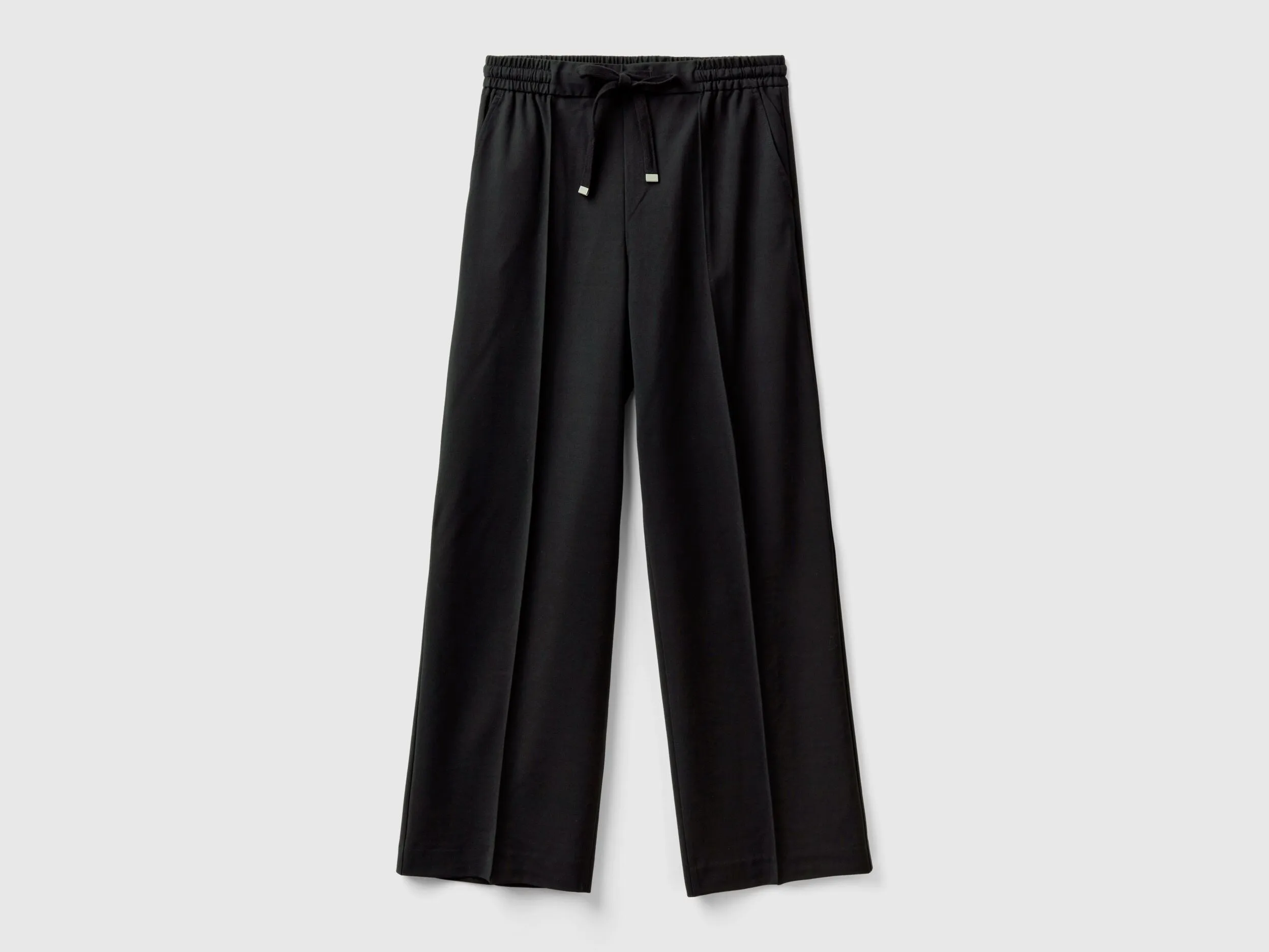 Pantalón fluido con cordón