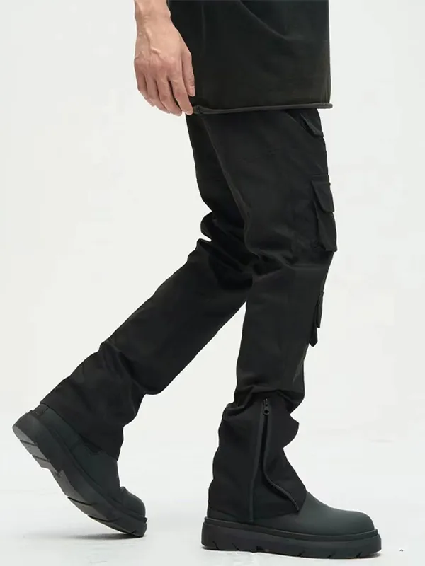 Pantalones cargo negros con cremallera lateral y múltiples bolsillos para hombre