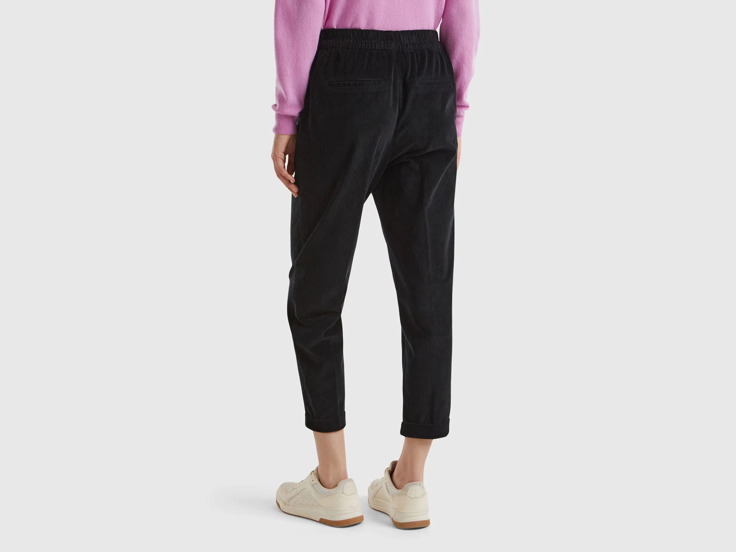 Pantalones chinos de pana con cintura elástica