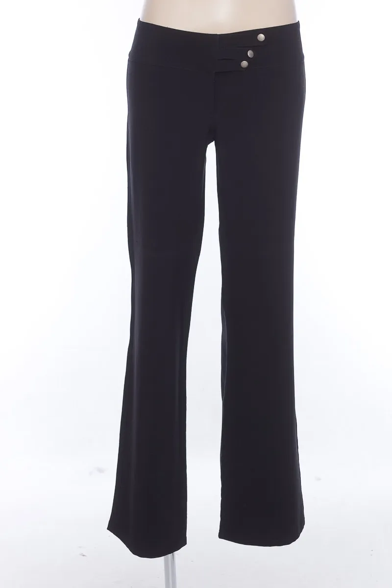 PANTALóN COLOR NEGRO  DISEñOS LION´S