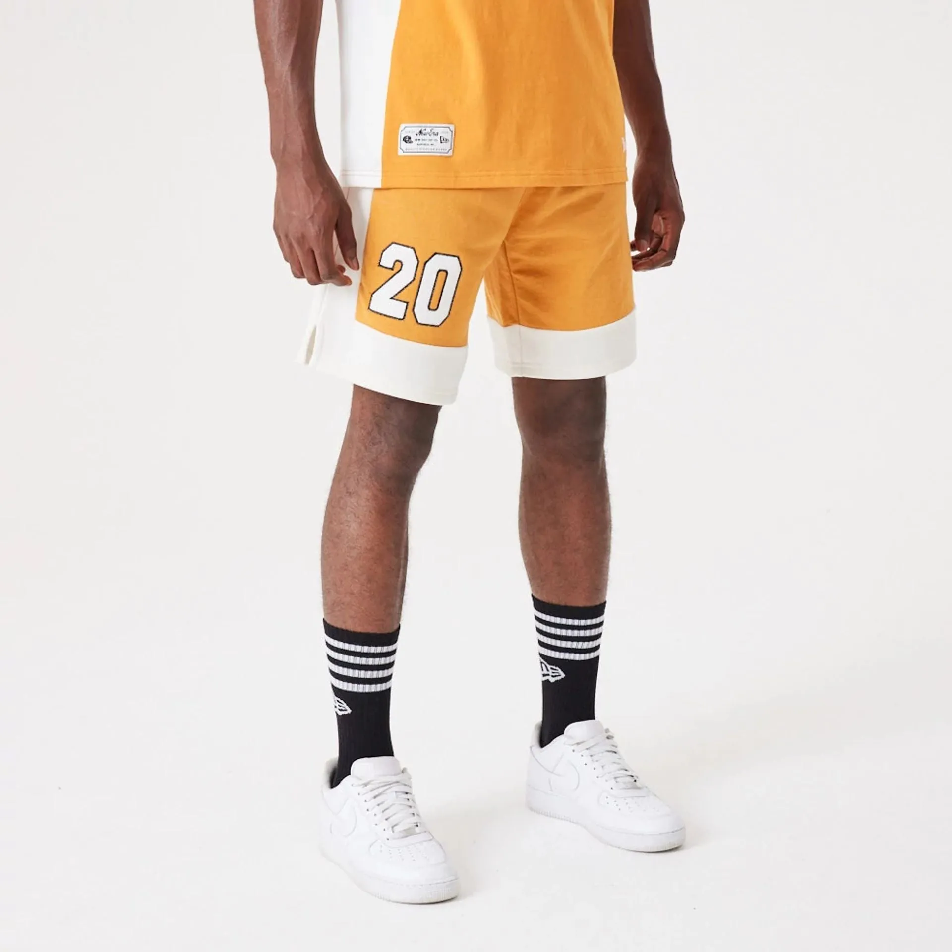 Pantalón corto New Era Contemporary Oversized Naranja