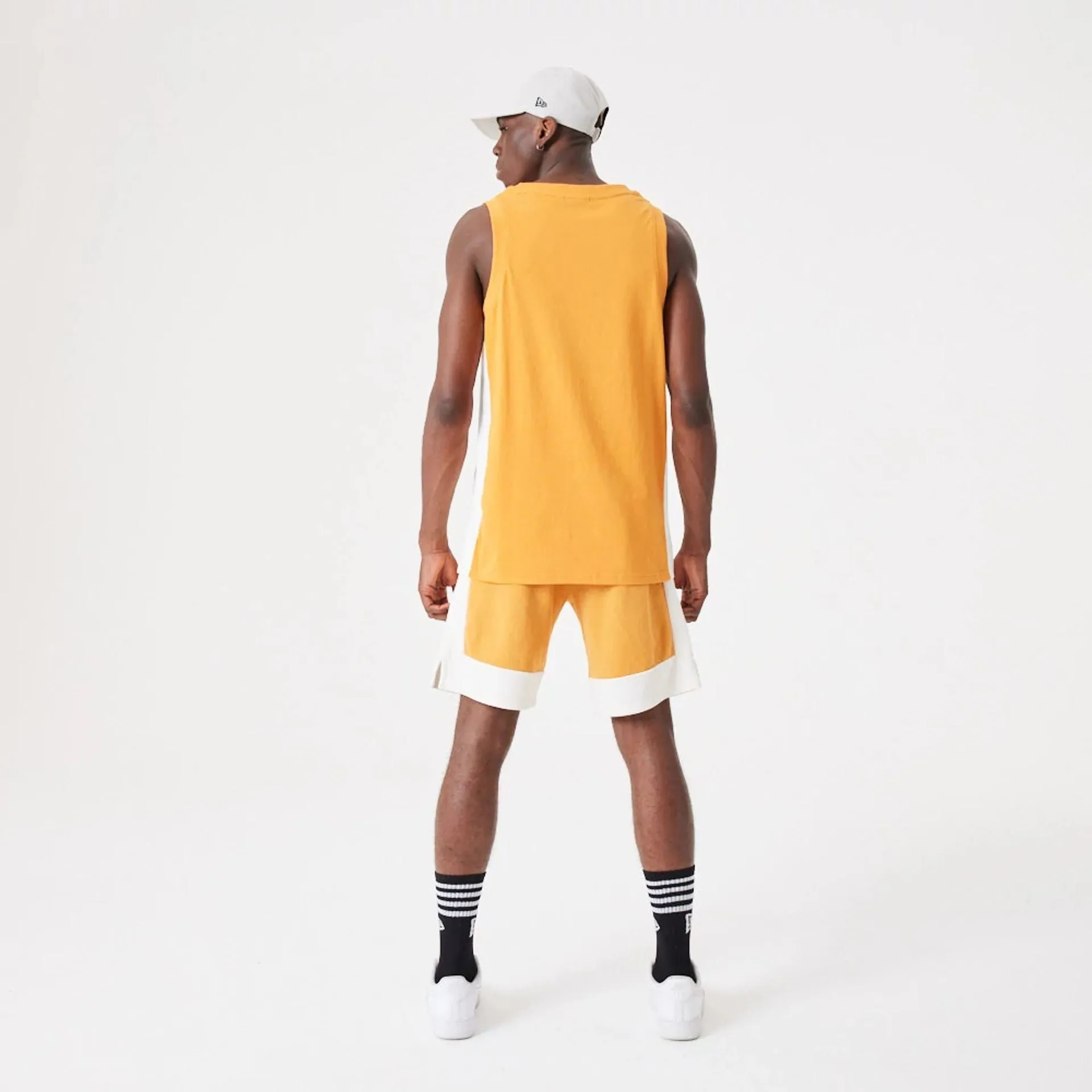 Pantalón corto New Era Contemporary Oversized Naranja