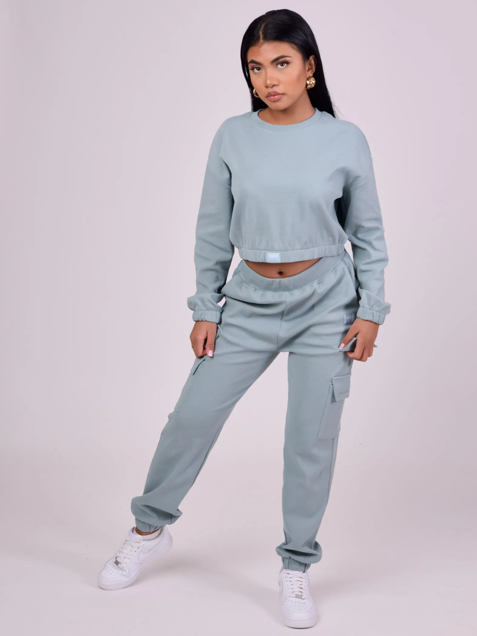 Pantalón de chándal acanalado con múltiples bolsillos