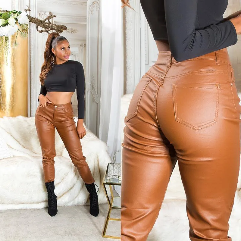 Pantalón polipiel cintura alta marrón