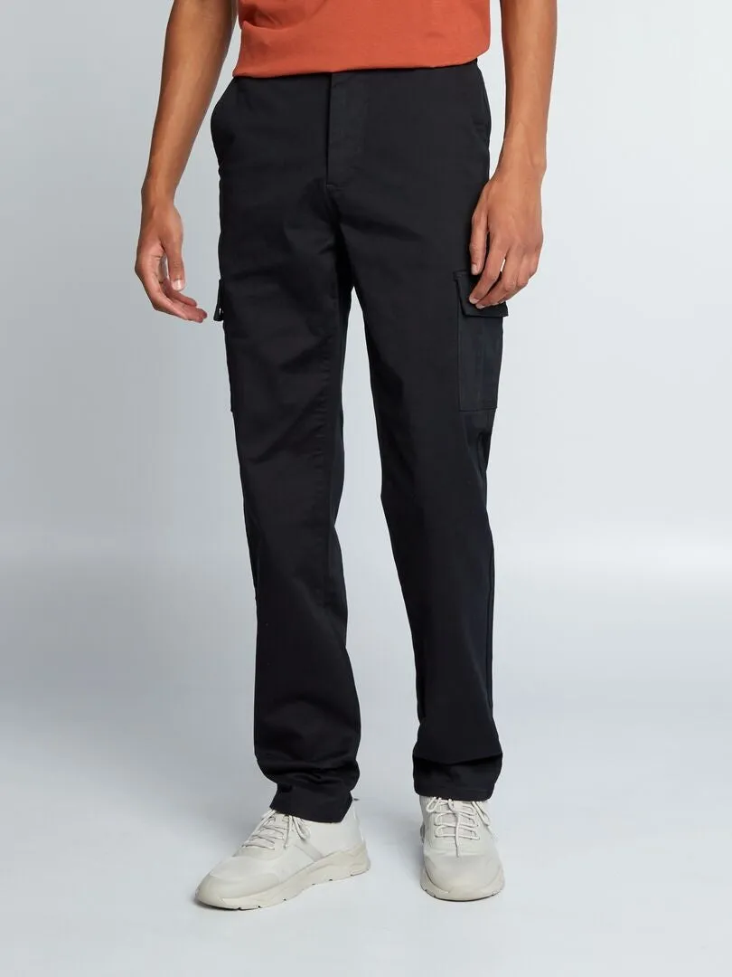PANTALóN RECTO CON BOLSILLOS EN LOS LATERALES +1,90 M  L36  NEGRO
