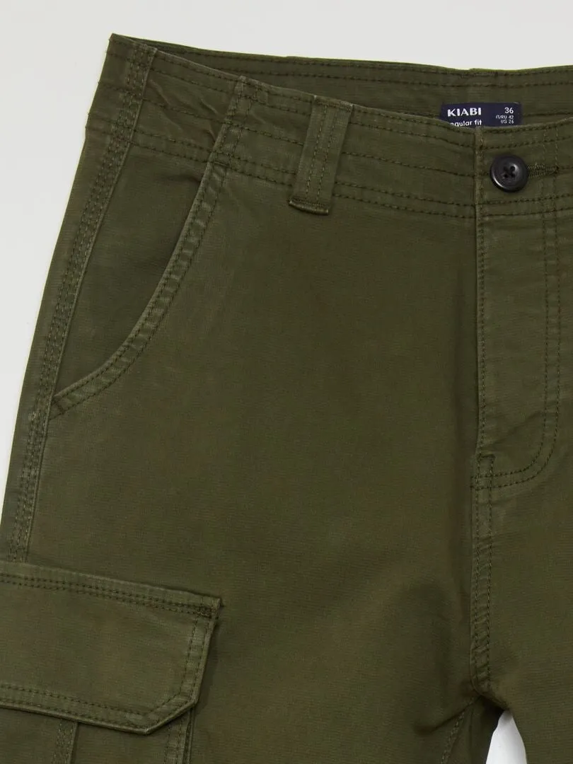 PANTALóN RECTO CON BOLSILLOS EN LOS LATERALES  KAKI