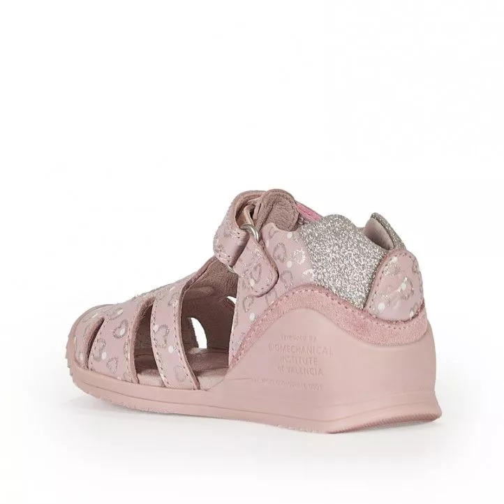 Sandalias abotinadas Biomecanics rosas con estampados de corazones