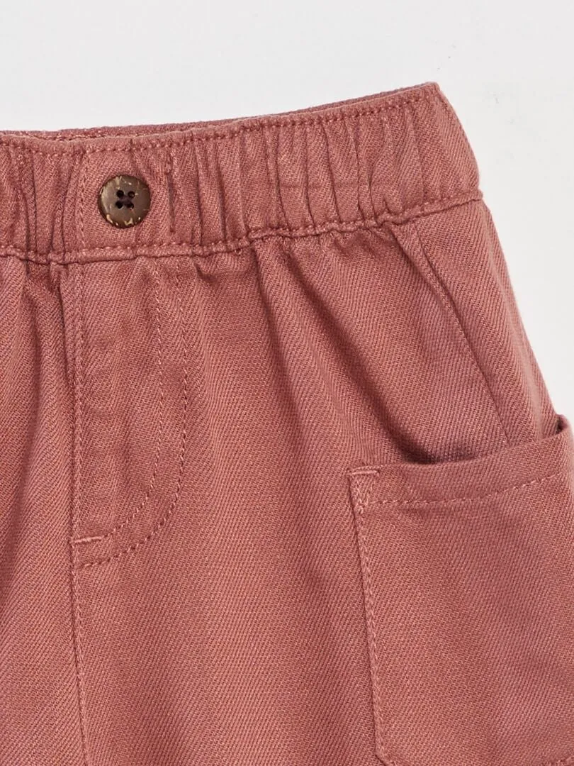 SHORT CON BOLSILLOS DE PARCHE  MARRON