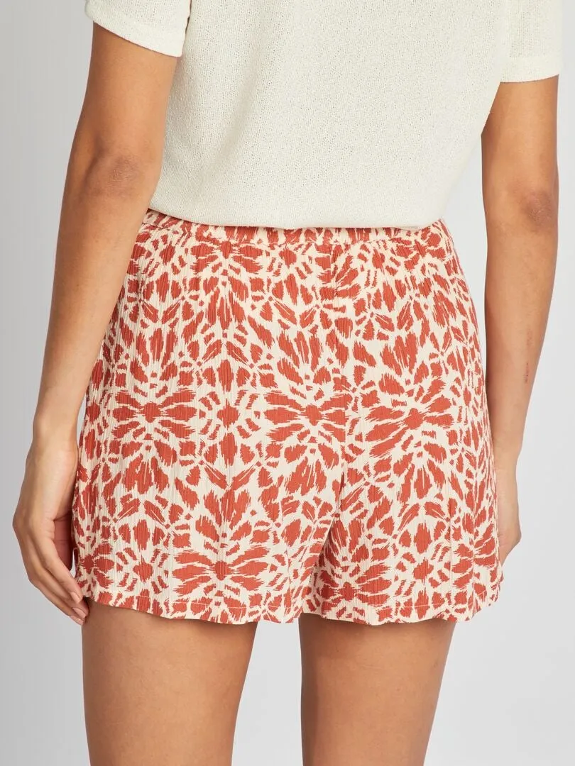 SHORT ELáSTICO DE CREPé  ROJO