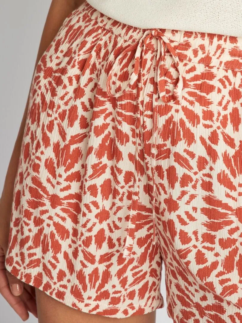 SHORT ELáSTICO DE CREPé  ROJO