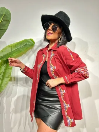 Sobrecamisa Étnica Bordados SAMAY Burdeos