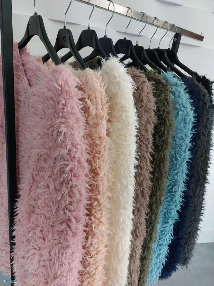Sudadera con capucha de pelo otoñal con cremallera