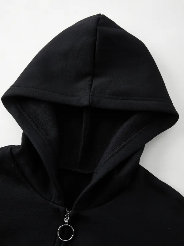 Sudadera con capucha estampada con cremallera frontal