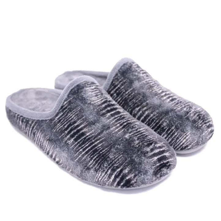 Zapatillas casa grises comfort  estampado animal print