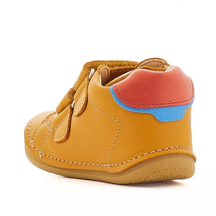 Zapatos abotinados Pablosky cierre doble con velcro y detalles en rojo y azul
