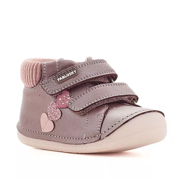 Zapatos abotinados Pablosky rosas con corazonez