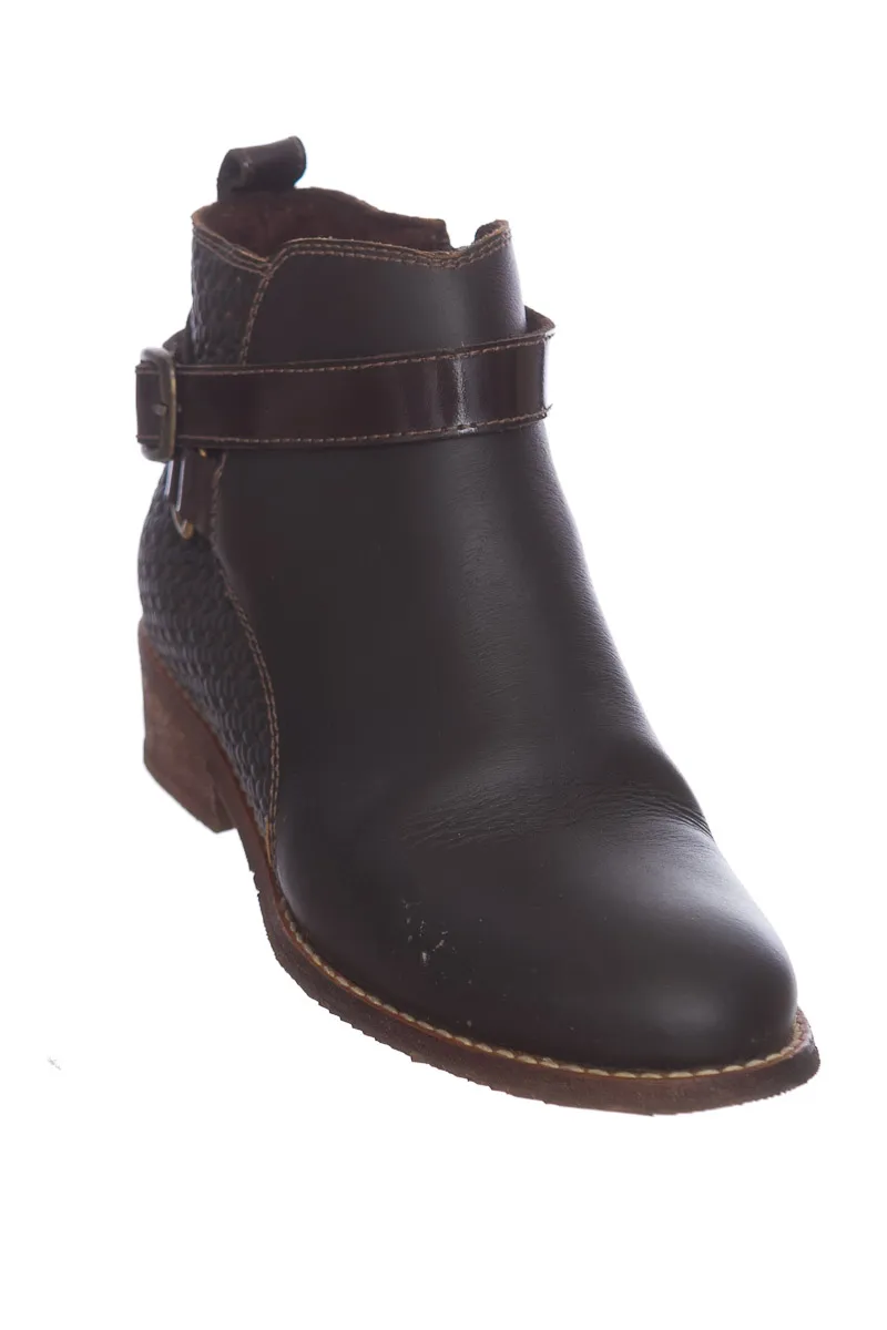 ZAPATOS COLOR CAFé  BOTERINE