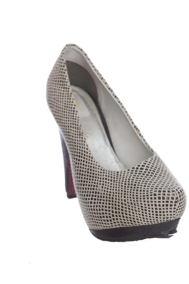 ZAPATOS COLOR GRIS  CLOSEANDO