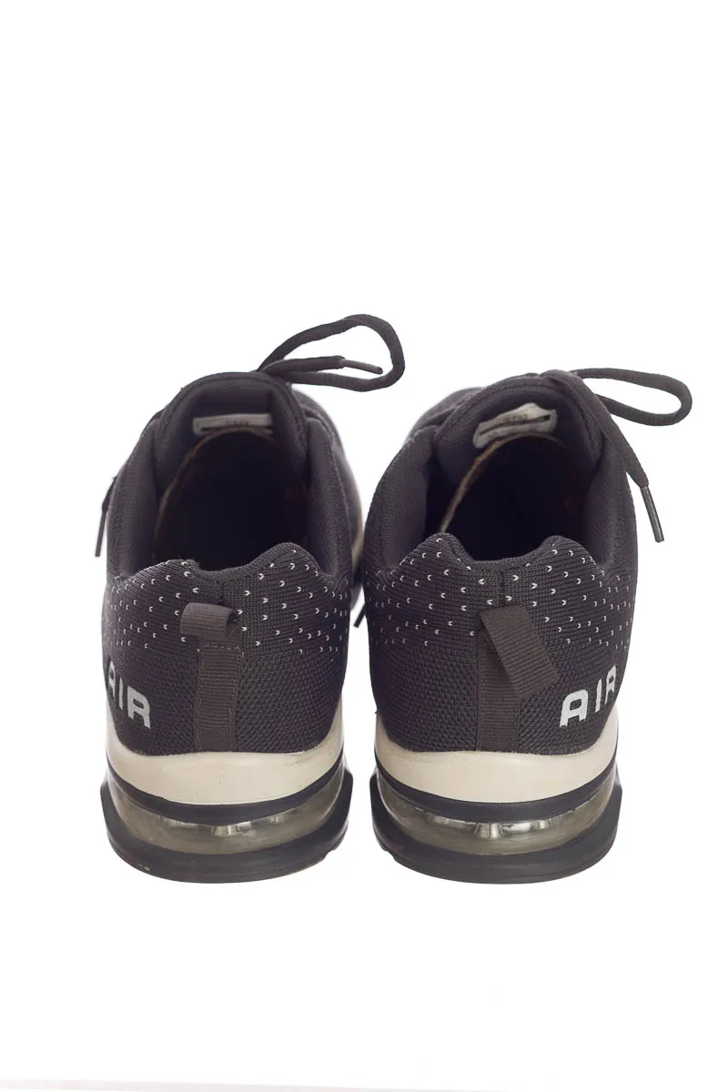 ZAPATOS COLOR GRIS  STQ
