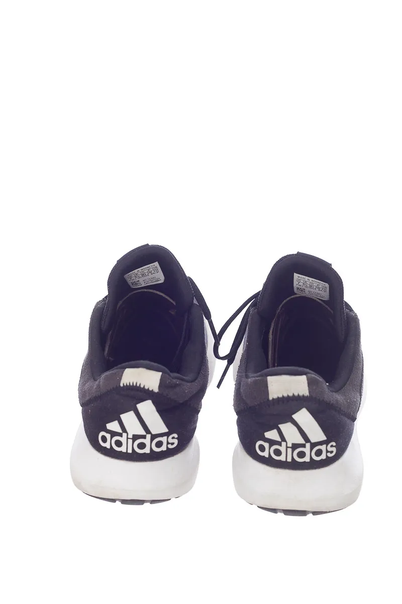 ZAPATOS COLOR NEGRO  ADIDAS