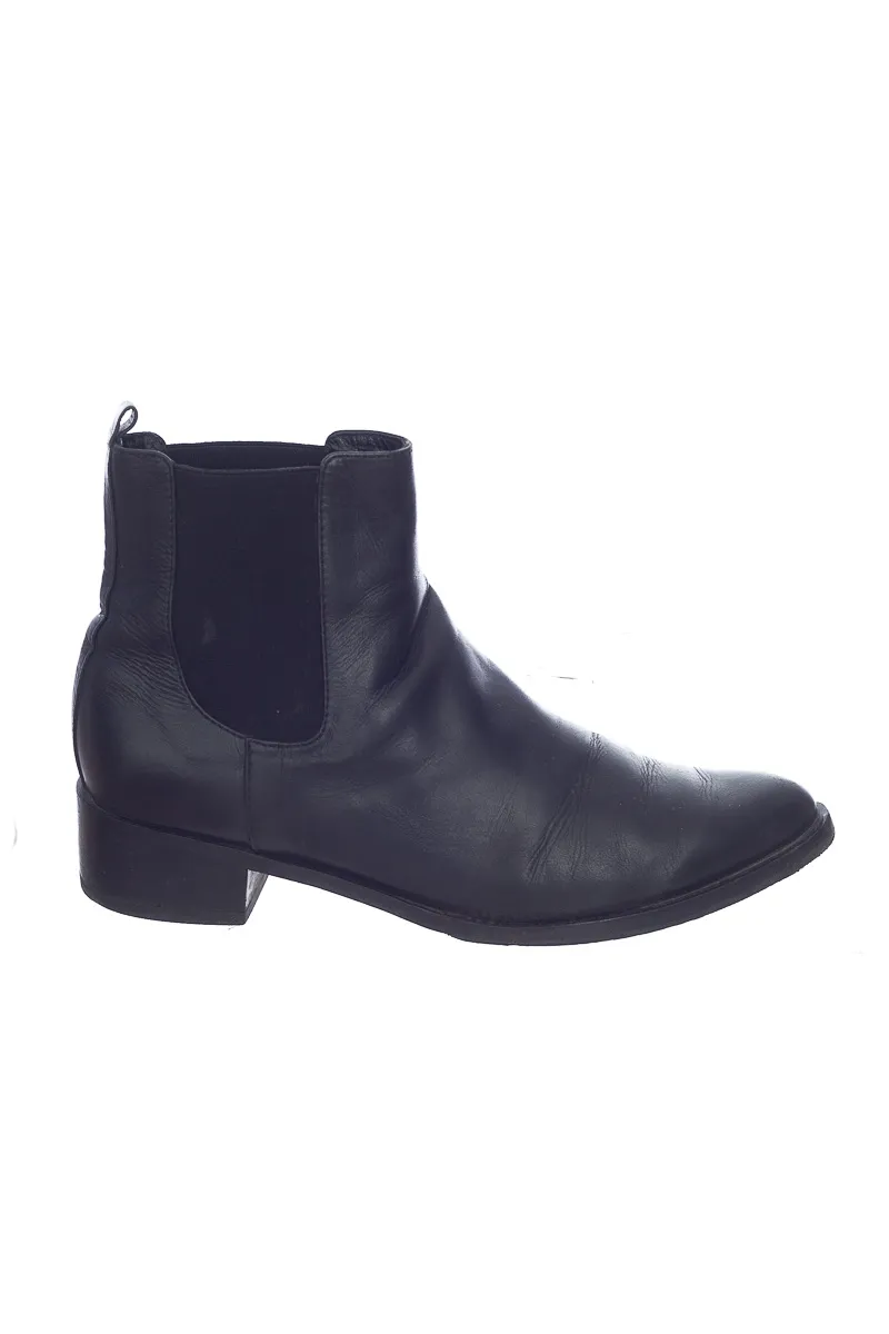 ZAPATOS COLOR NEGRO  CHEVIGNON
