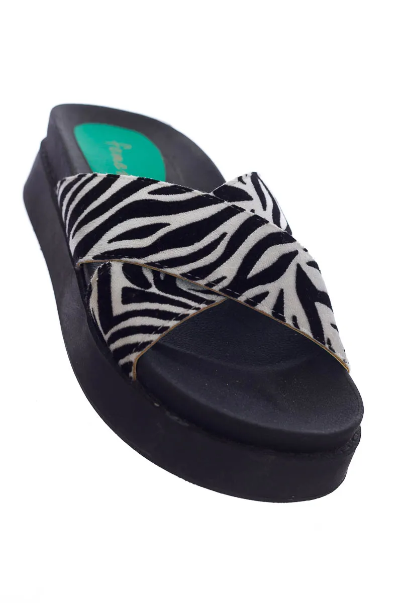 ZAPATOS COLOR NEGRO  FEMENI
