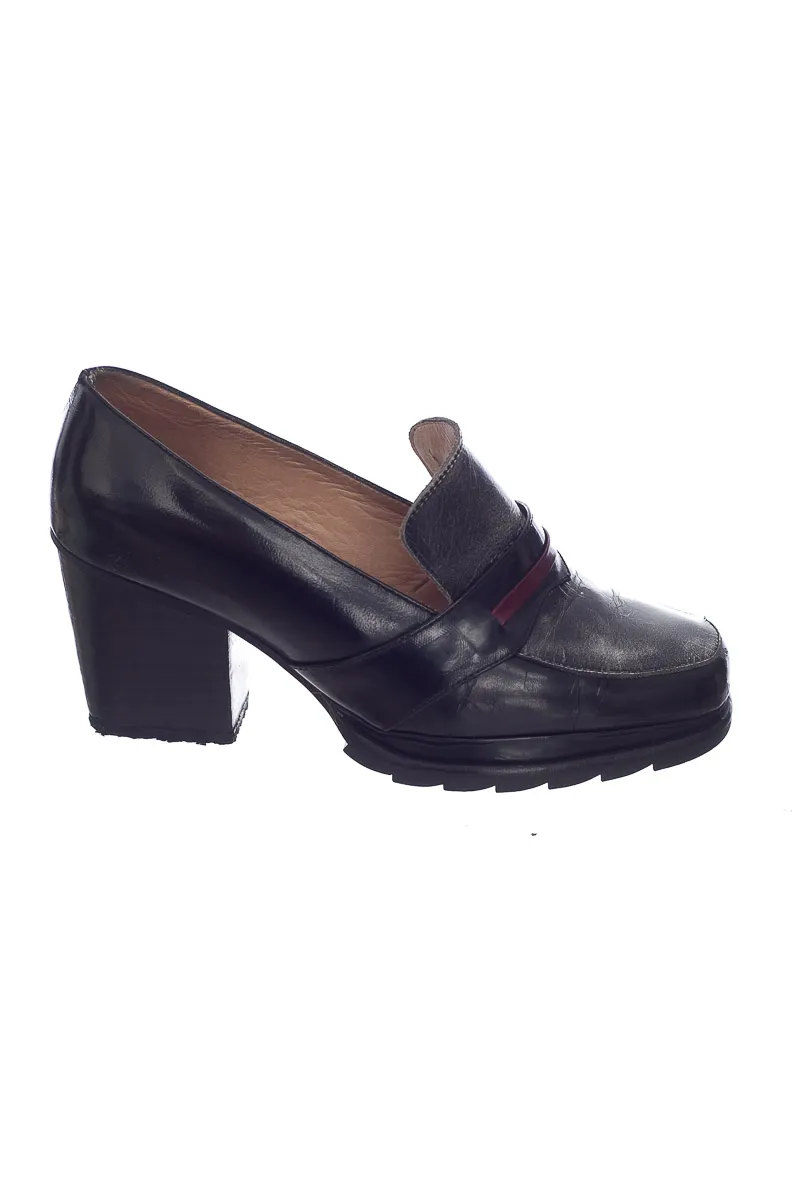 ZAPATOS COLOR NEGRO  SAN BASILIO 