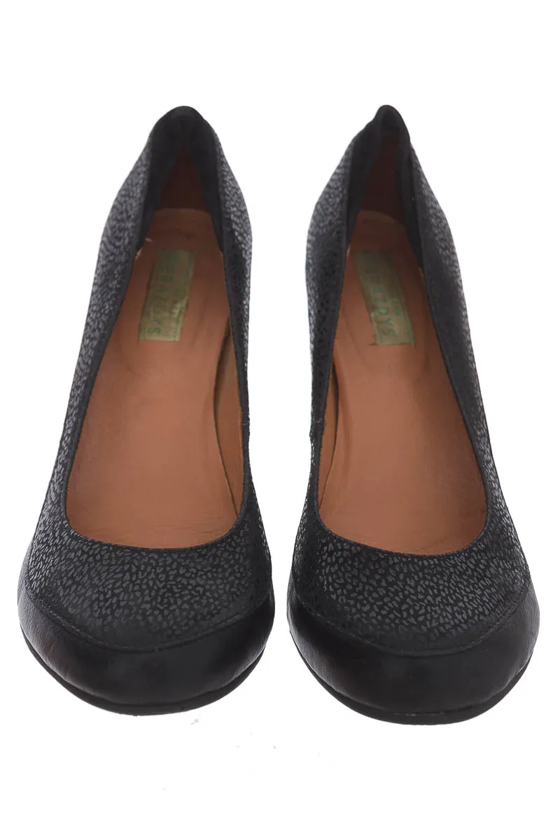 ZAPATOS COLOR NEGRO  TAMARA BRAZDYS