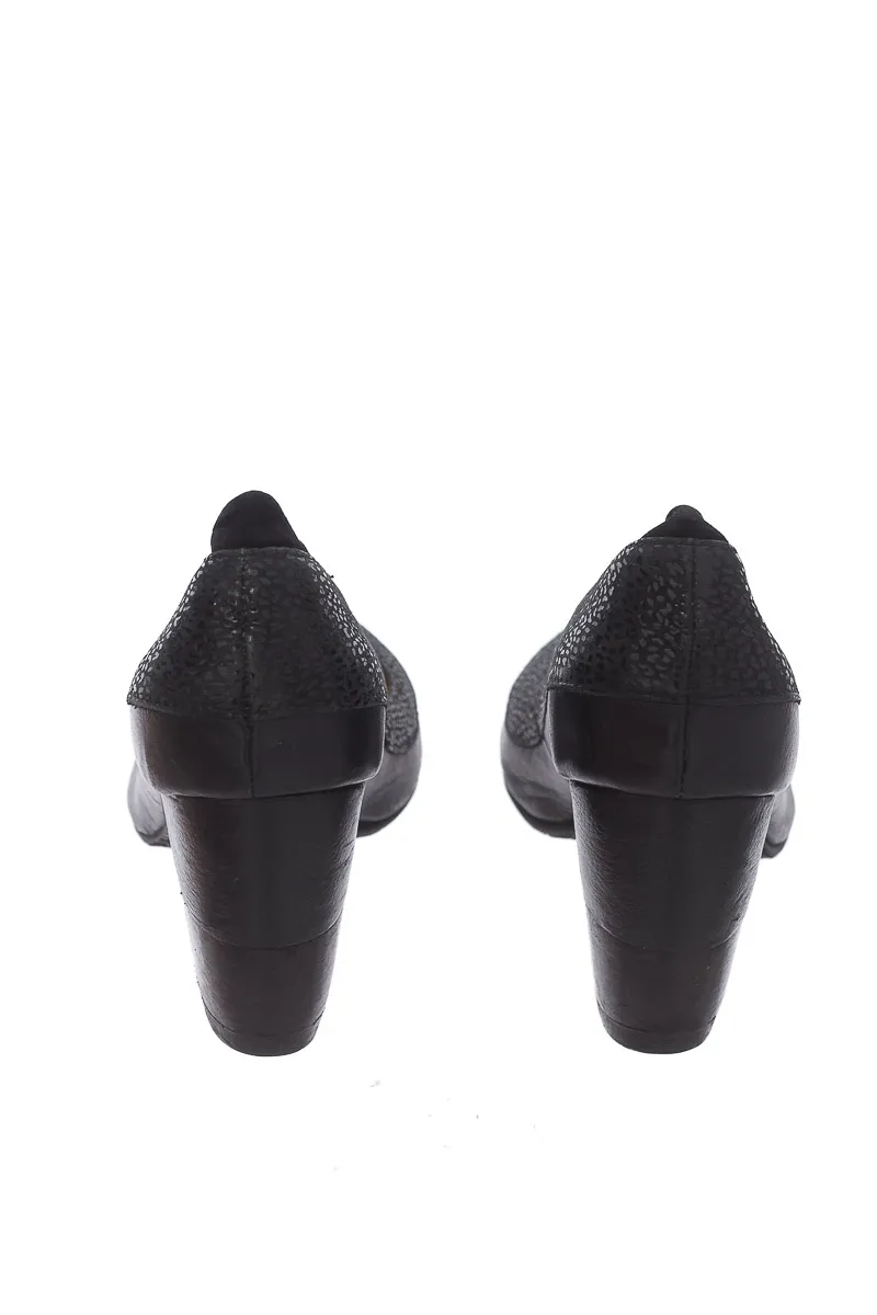 ZAPATOS COLOR NEGRO  TAMARA BRAZDYS