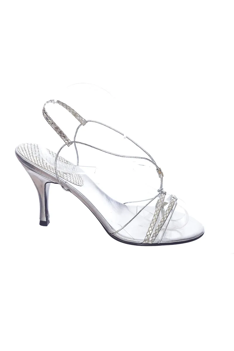 ZAPATOS COLOR PLATEADO  ISABELLA