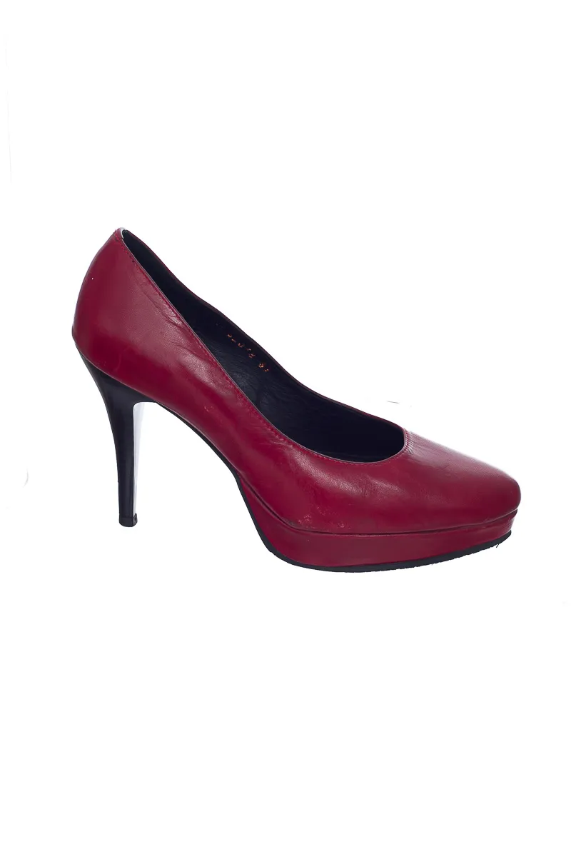 ZAPATOS COLOR ROJO  BOUCHEREL