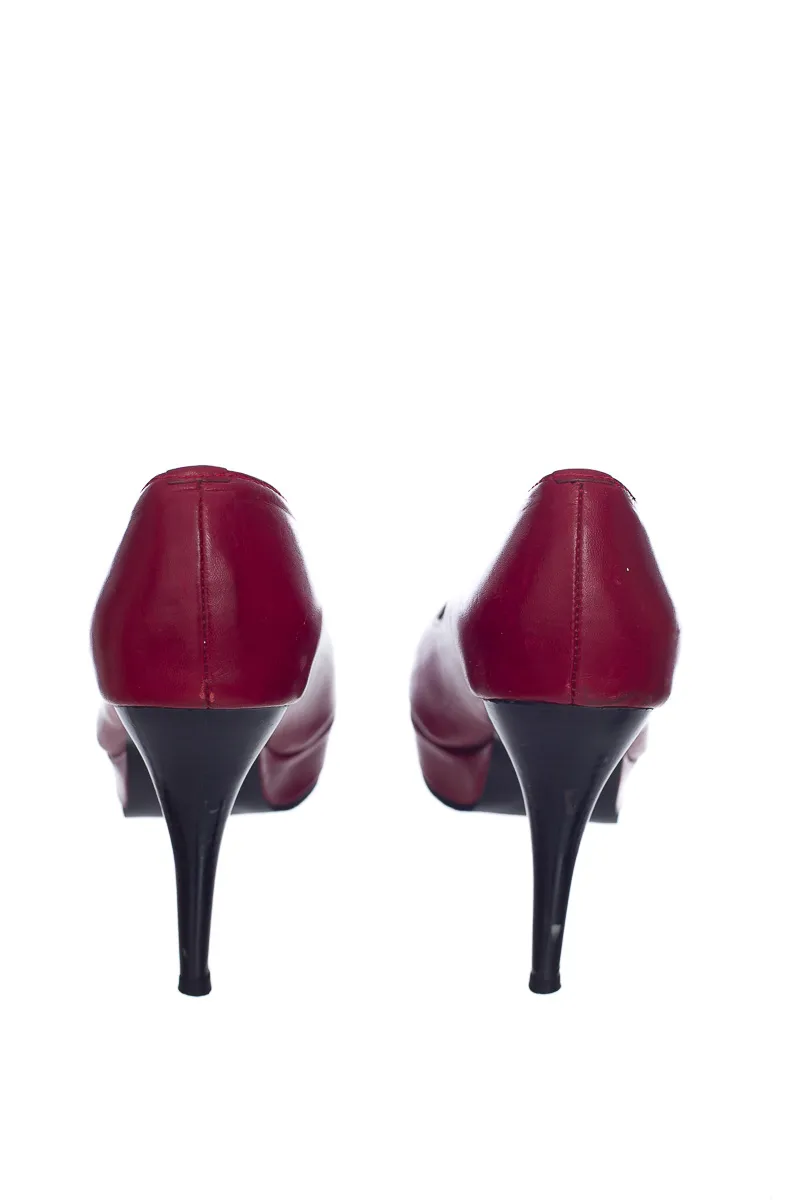 ZAPATOS COLOR ROJO  BOUCHEREL