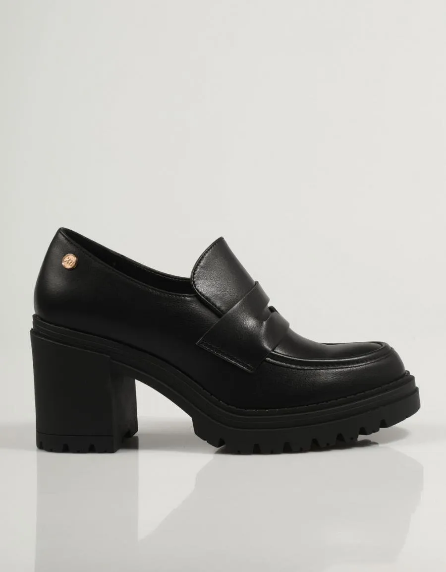  zapatos sport XTI 141682 en Negro 83540