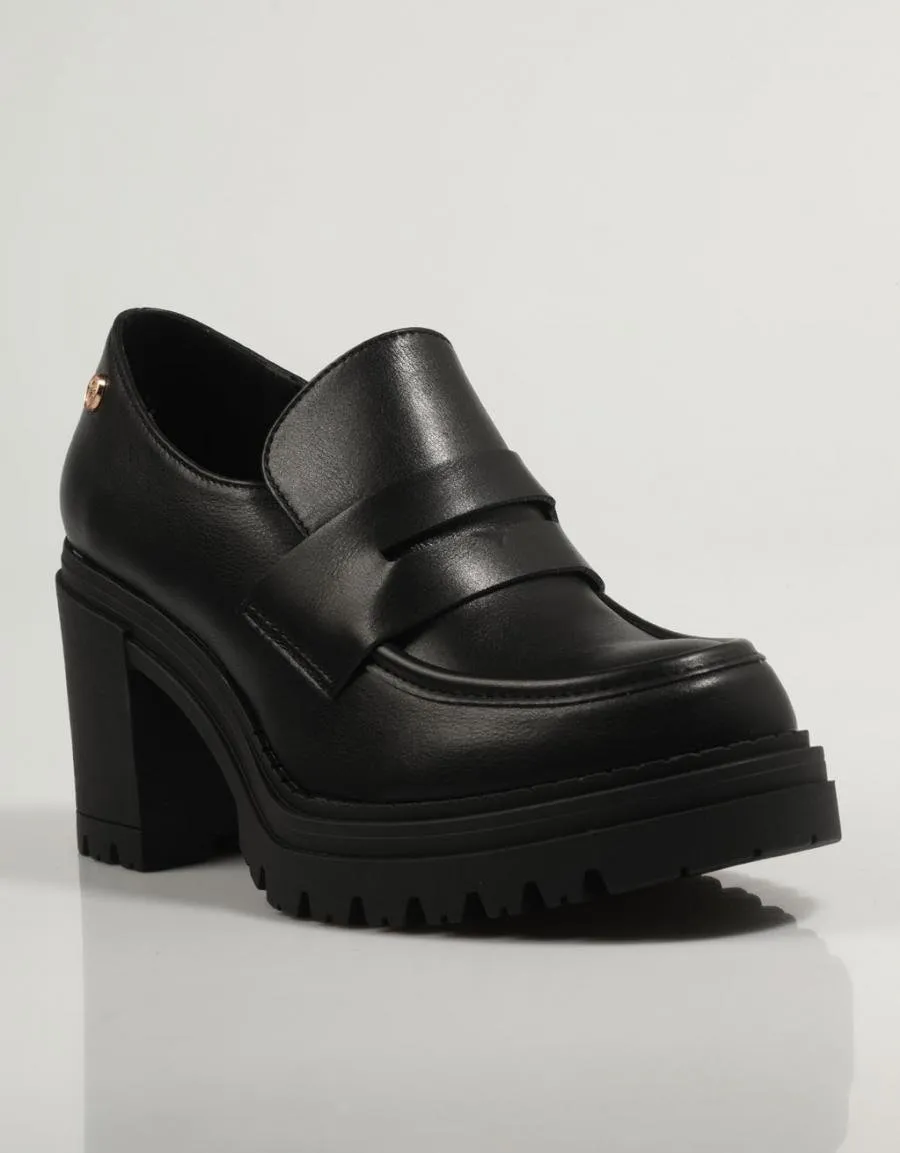  zapatos sport XTI 141682 en Negro 83540