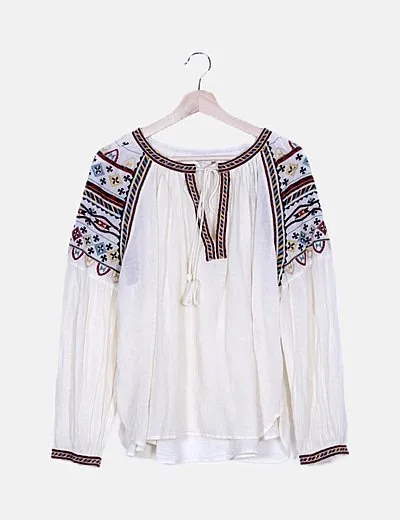 Zara Blusa crema detalles bordados