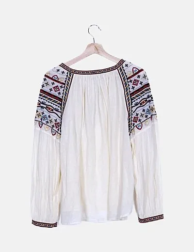 Zara Blusa crema detalles bordados